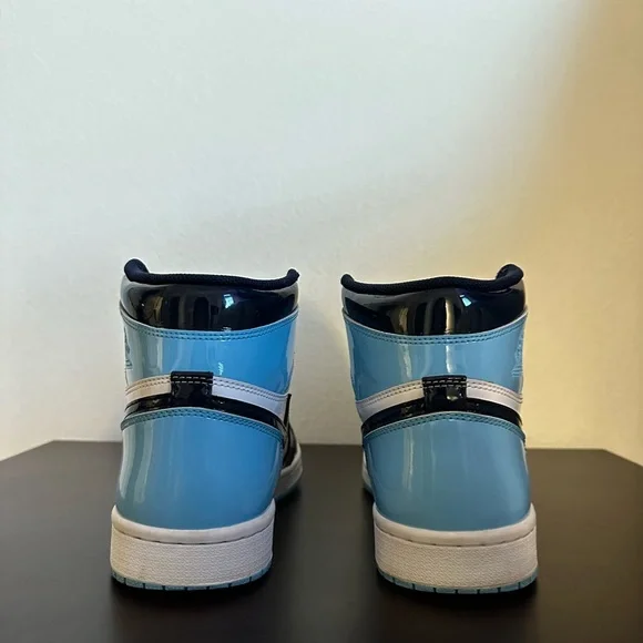 Women’s Air Jordan 1 Retro High OG ‘Blue Chill’ (2019) US W 9.5 (US M 8)